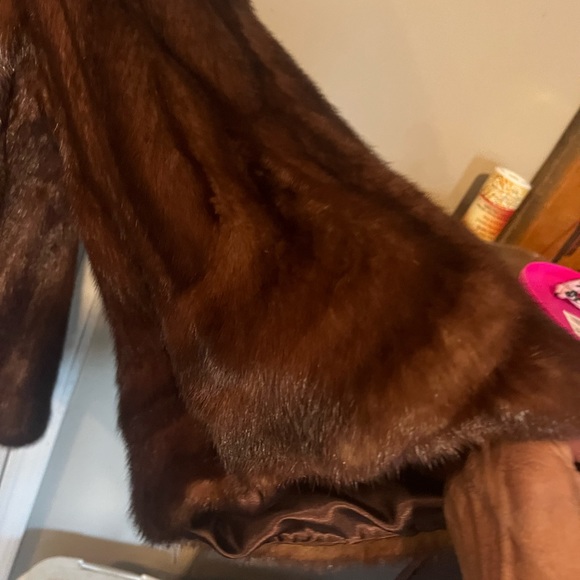 Ladies Gorgeous Natural Brown Mink Jacket - Picture 4 of 7